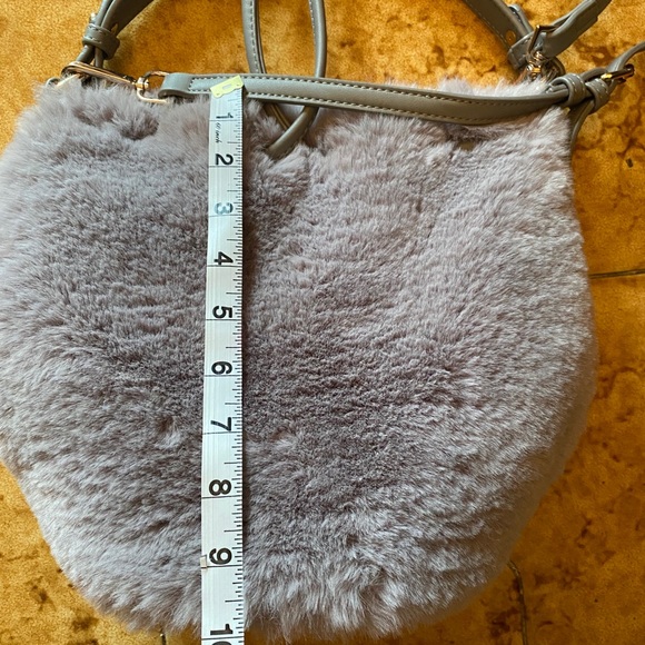 Street Level Faux fur purse - Picture 4 of 6